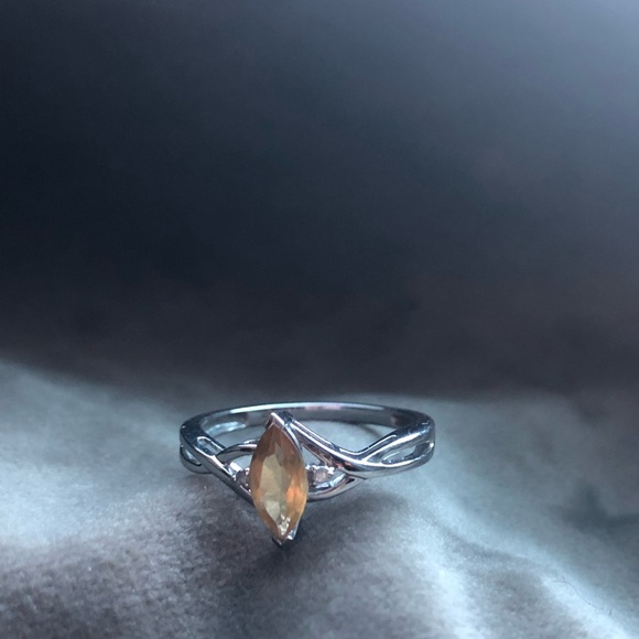 10k white gold citrine ring - Picture 5 of 15
